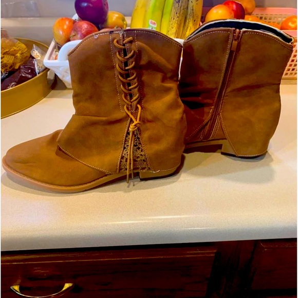 Brown ankle boots - Picture 1 of 1